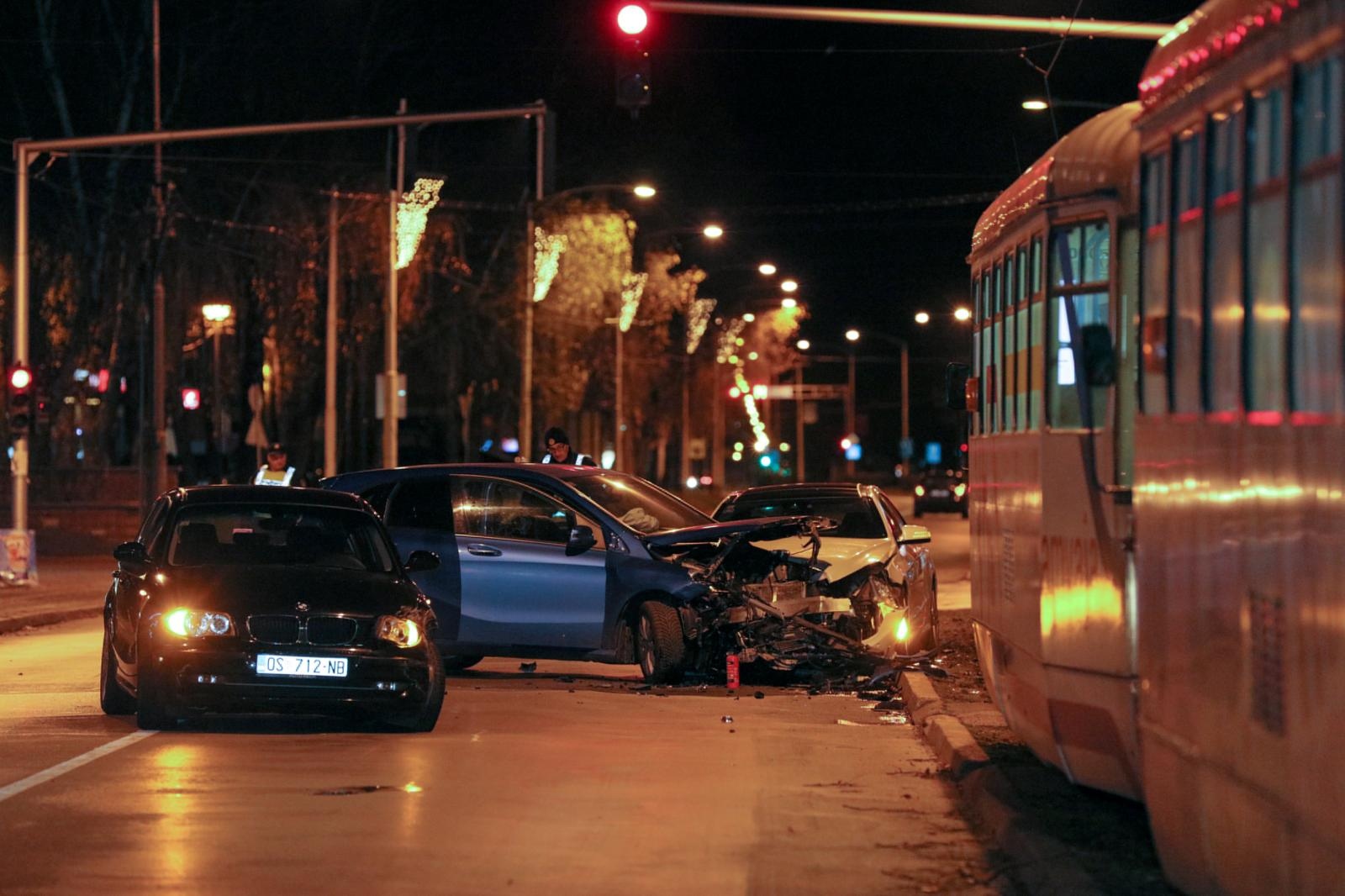 Nova nesreća u Osijeku, sudarila se četiri auta, jedan skršen. Kriv mladi vozač?