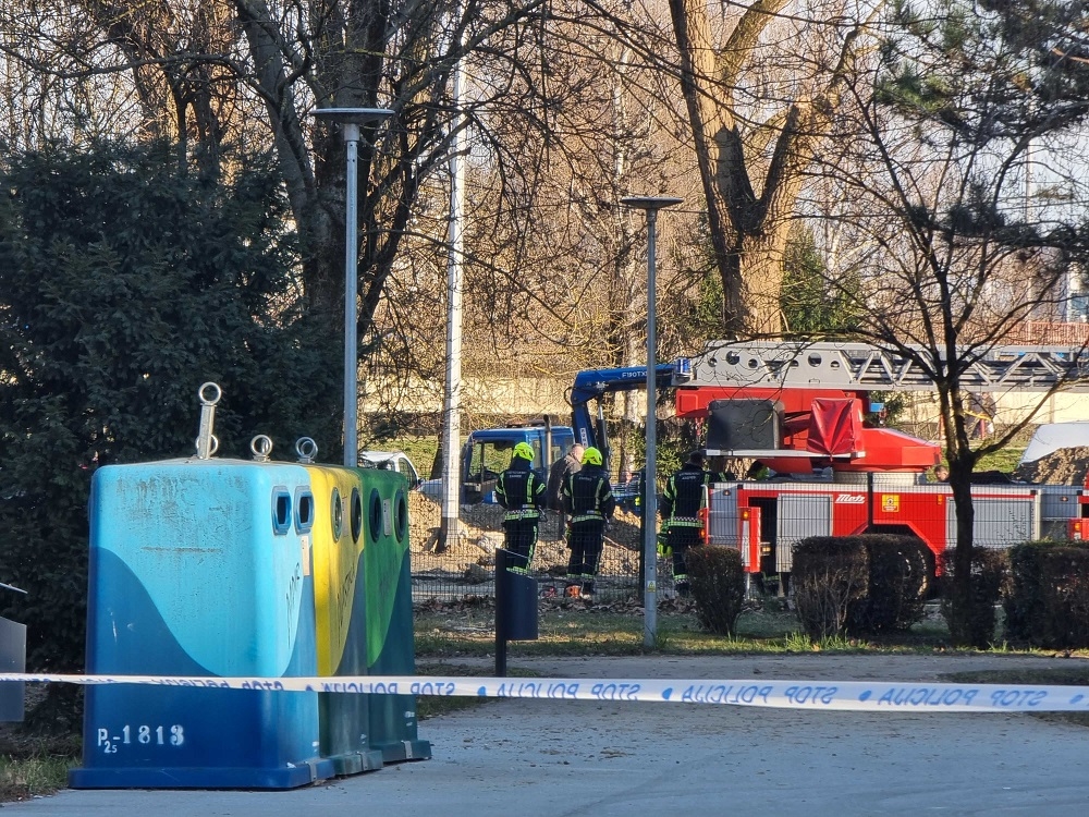 Studentski dom se oglasio o evakuaciji studenata. Pauk odnosi automobile s parkinga